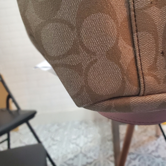 Coach Diaper Bag - Picture 13 of 15